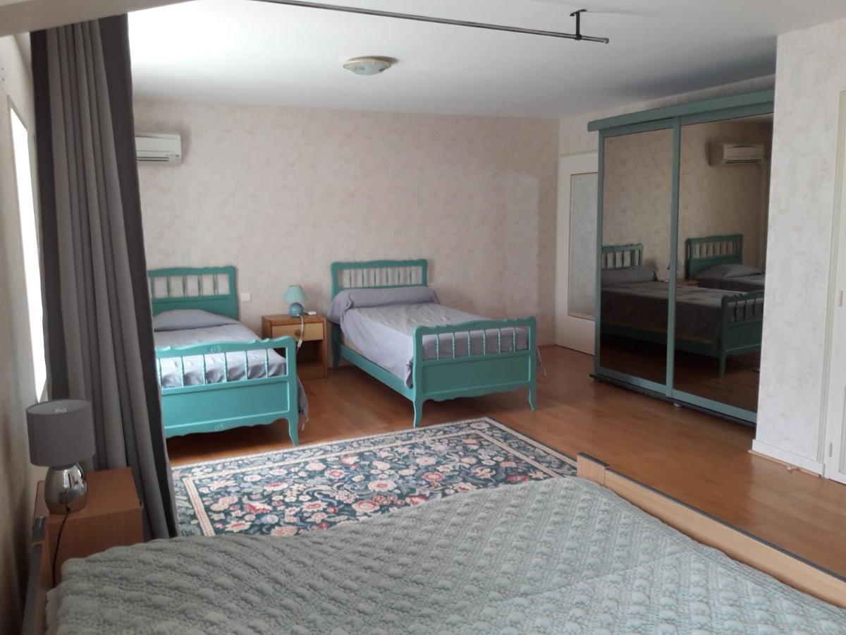 Le Logis De Lange Apt Les Aigrettes Saint-Hilaire-la-Palud المظهر الخارجي الصورة